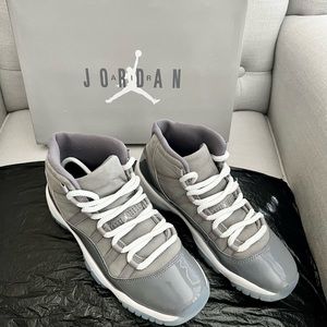 Authentic Jordan 11 Retro
Cool Grey (2021) (GS)